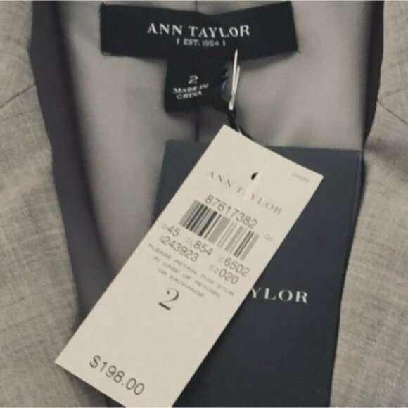 $198 NWT ANN TAYLOR LADIES COLLARED BUTTON LINED LONG SLEEVE LIGHT GRAY BLAZER 2 - Picture 3 of 8